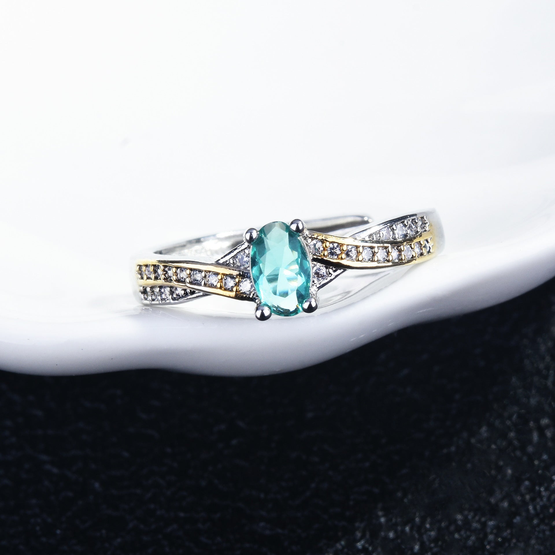 Glacé Stone Ring